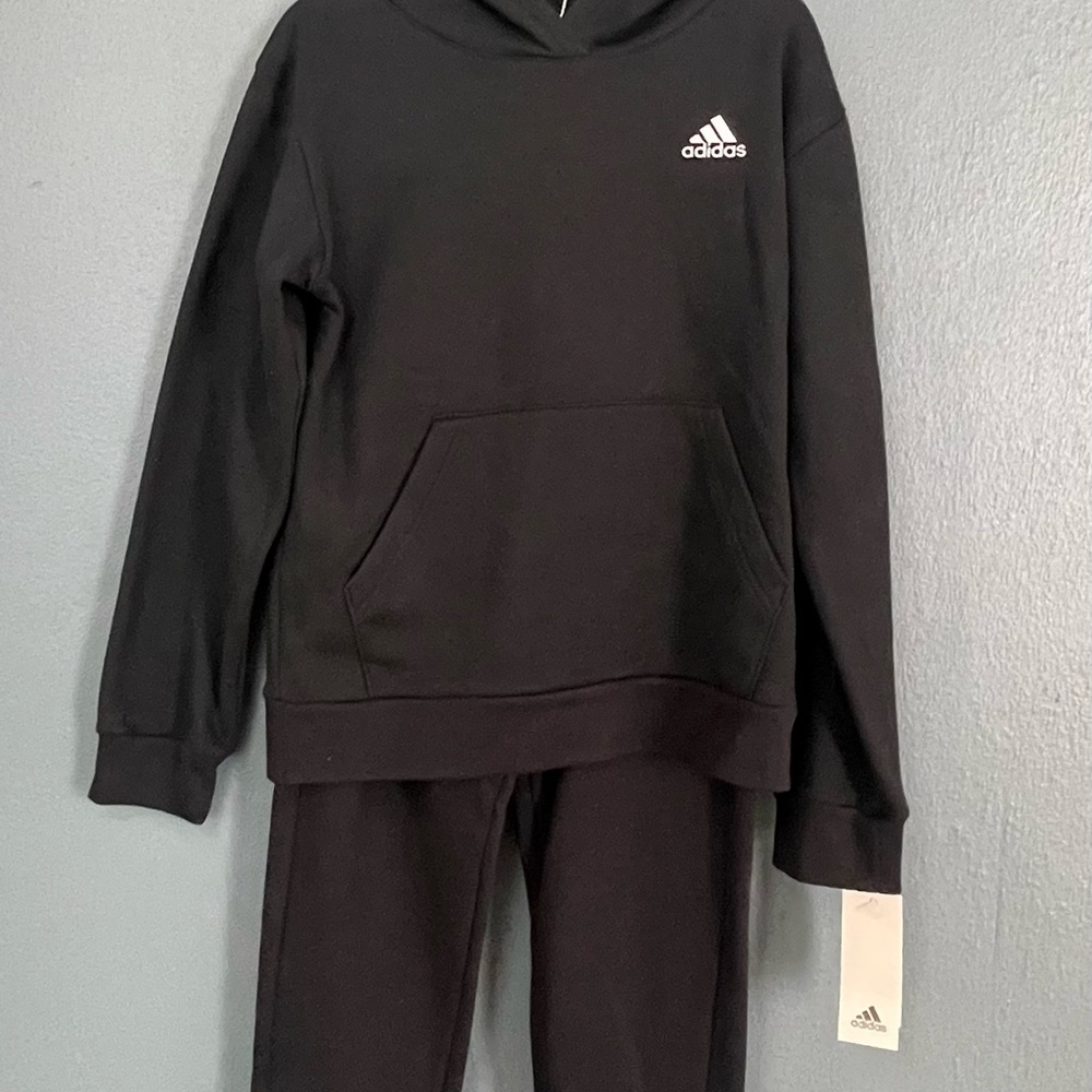 New with tags Adidas Unisex Black Apparel Set